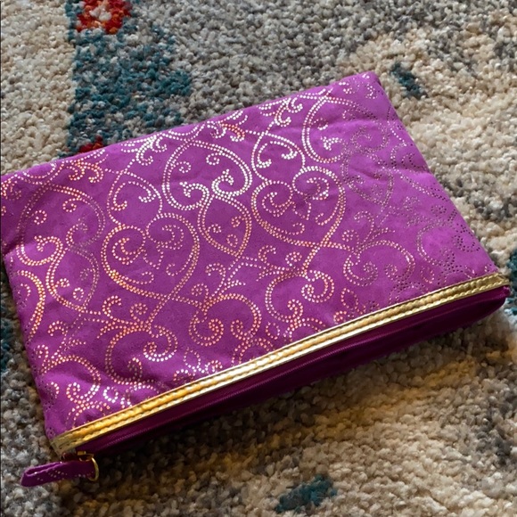 Pink & Gold NWOT cosmetic bag. 10x7. Pink lining. - Picture 2 of 3